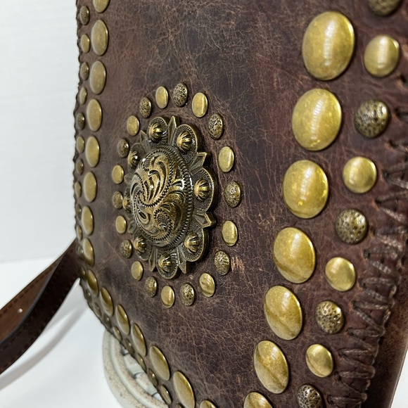 Patricia Nash studded sunburst crossbody bag - Picture 13 of 14